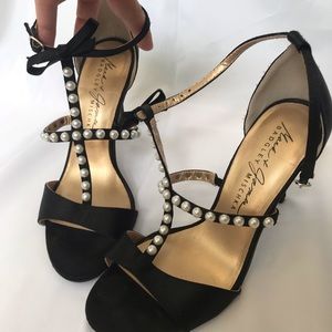 Gorgeous Mark & James Badgley Mischka heels -7 1/2
